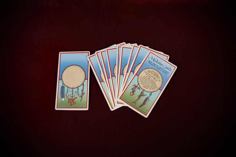 Divination_Medicine-Cards-Carson+Sams-web (4)