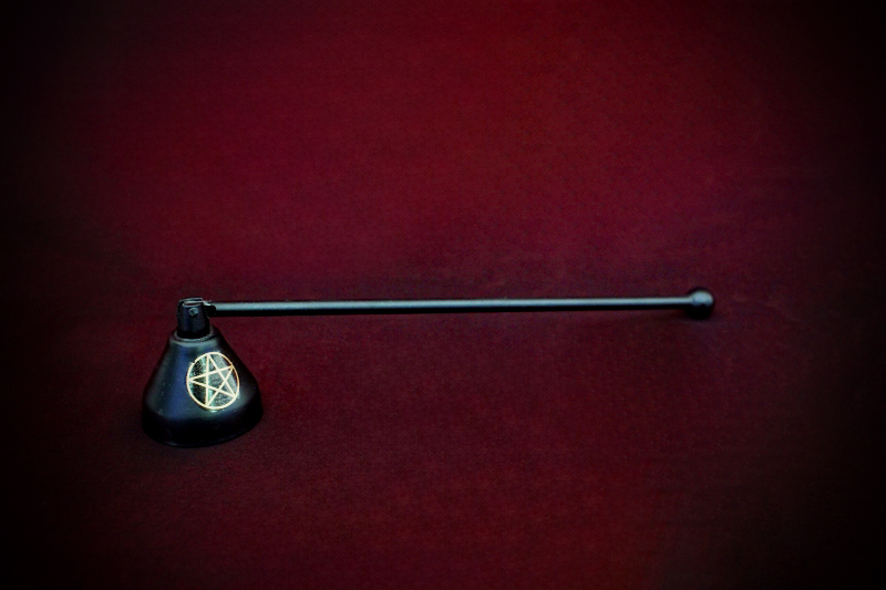 Altar_Candle-Snuffer+Pentacle_Blk-Metal (1).2