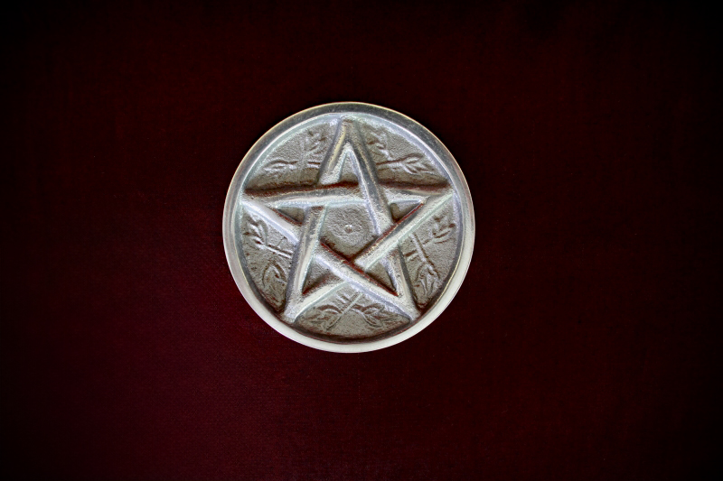 Altar_Pentacle_Silver-Metal_Dia-9cm