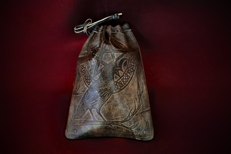 Altar_Pouch-Leather_Raven+Pentacle (1).