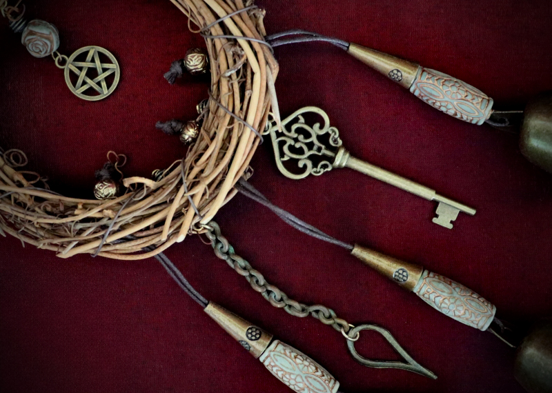 Altar_Witches-Bells_#3_Wreath-3-Bell_Dia10cm (3).