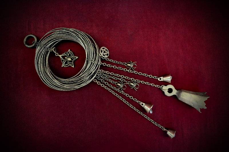 Altar_Witches-Bells_#4_Spider-Web_Dia10cm (1).
