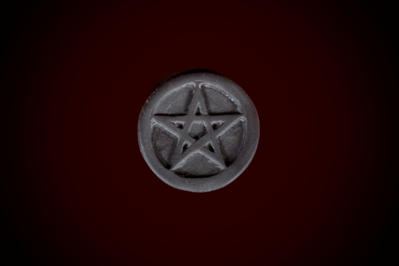 Ritual-Worship_Incense-Plate-Disc#09-Pentacle-Ceramic-web (1)A