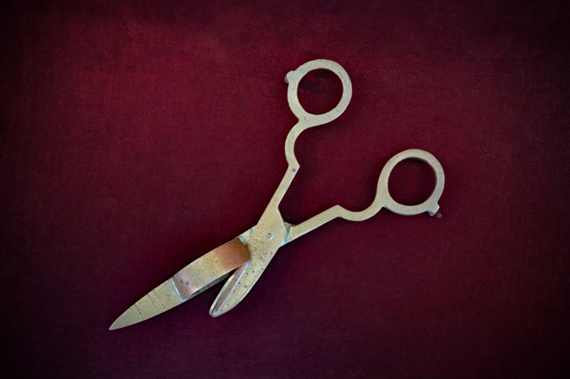 Altar_Candle-Trimmer+Snuffer#9-web (2)