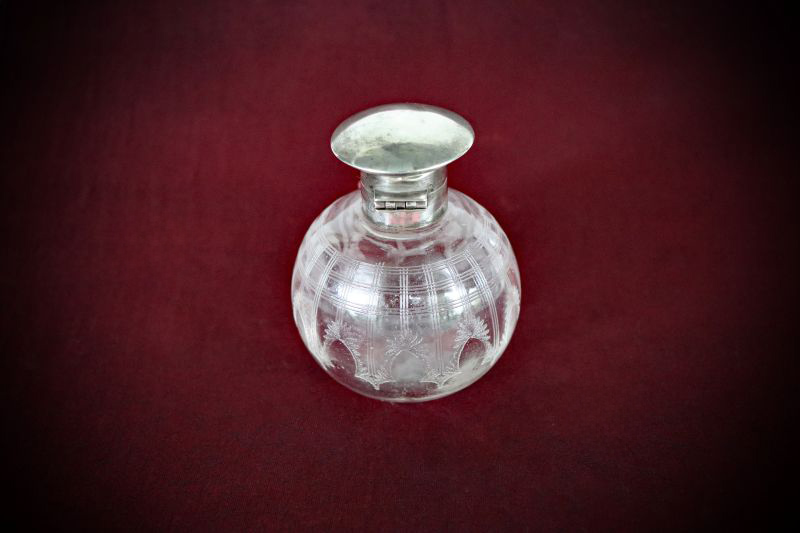 Curio_Bottle-Glass+S.Silver-web (2)