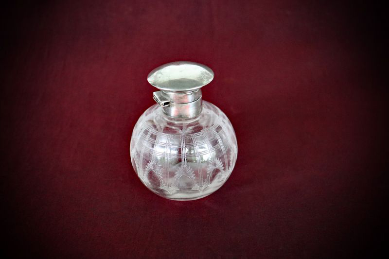Curio_Bottle-Glass+S.Silver-web (3)
