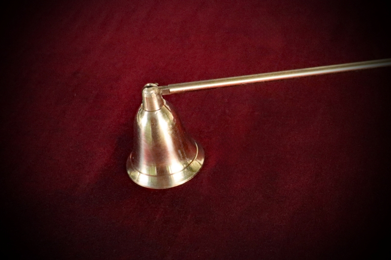 Altar_Candle-Snuffer#02C-Plain-Brass-web (2)
