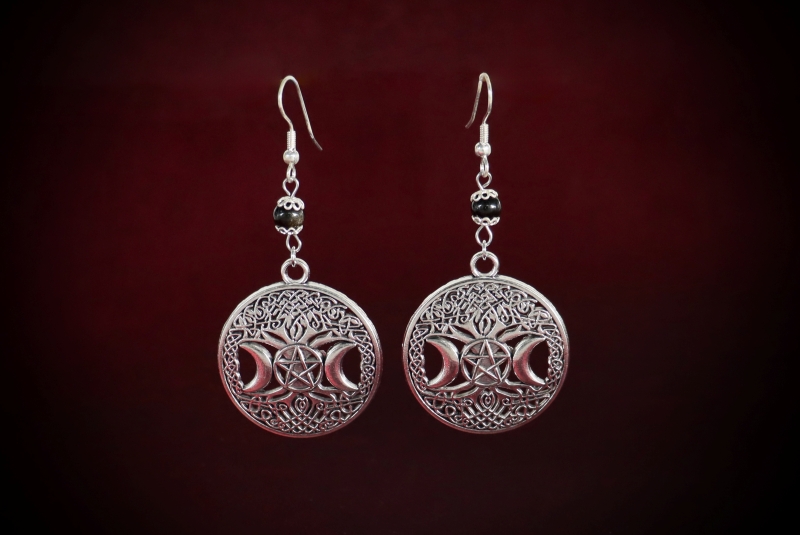 Jewellery_Earrings#02-Alloy-3Moon+Blk-Obs-KS-web (2)