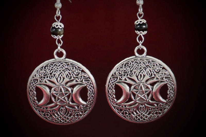 Jewellery_Earrings#02-Alloy-3Moon+Blk-Obs-KS-web (3)