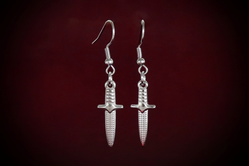 Jewellery_Earrings#12-S.Steel-Athame-web (2)