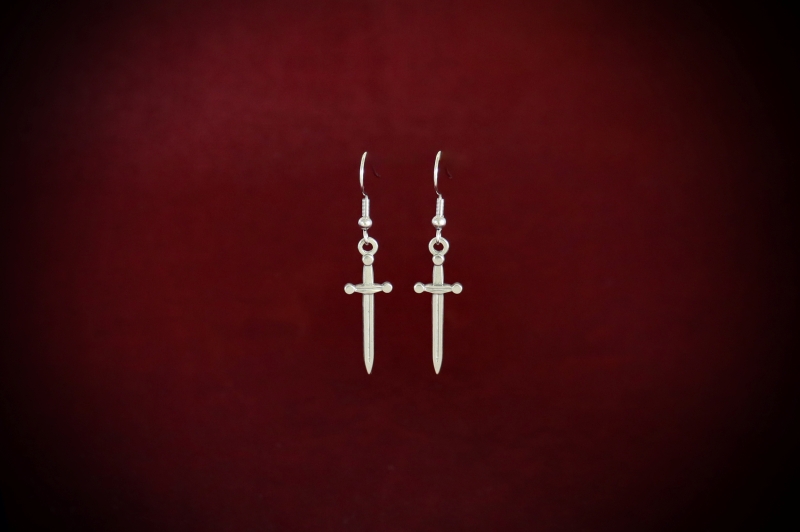 Jewellery_Earrings#19-S.Steel-Sword-web (1)