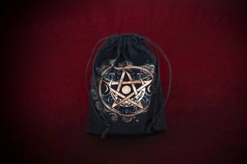 Divination_Pouch#04-Tarot-Crescent-Moon-Polyester-WEB (1).