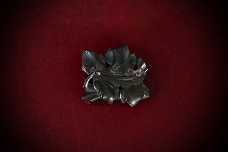 Jewellery_Mourning-Brooch#05-Jet-Whitby-Leaf-Sq-web (1b)