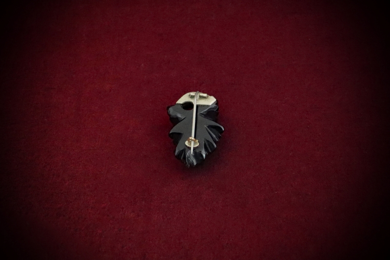 Jewellery_Mourning-Brooch#06-Jet-Whitby-Leaf-web (3)