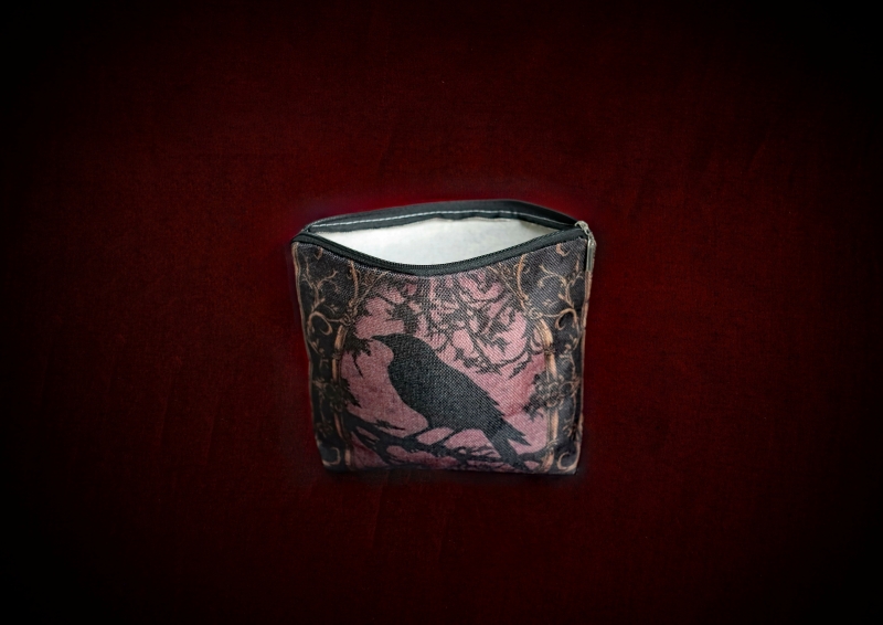 P.Supplies_Pouch#01a-Raven-Linen-web (2)