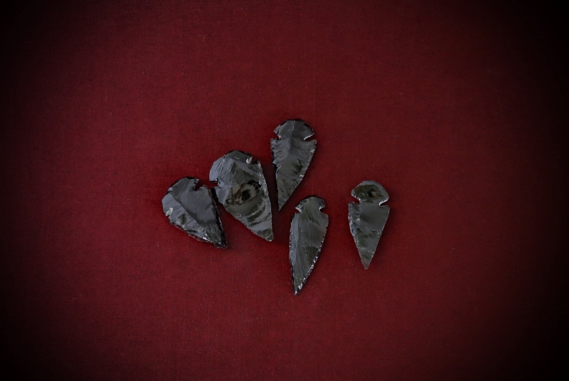 Ritual-Worship_Crystal-Arrowhead-Blk-Obs-web (3)