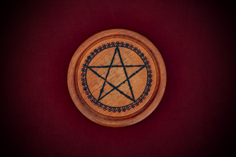 Ritual-Worship_Crystal-Grid#01-SML-20.5x1.5cm-web (3)