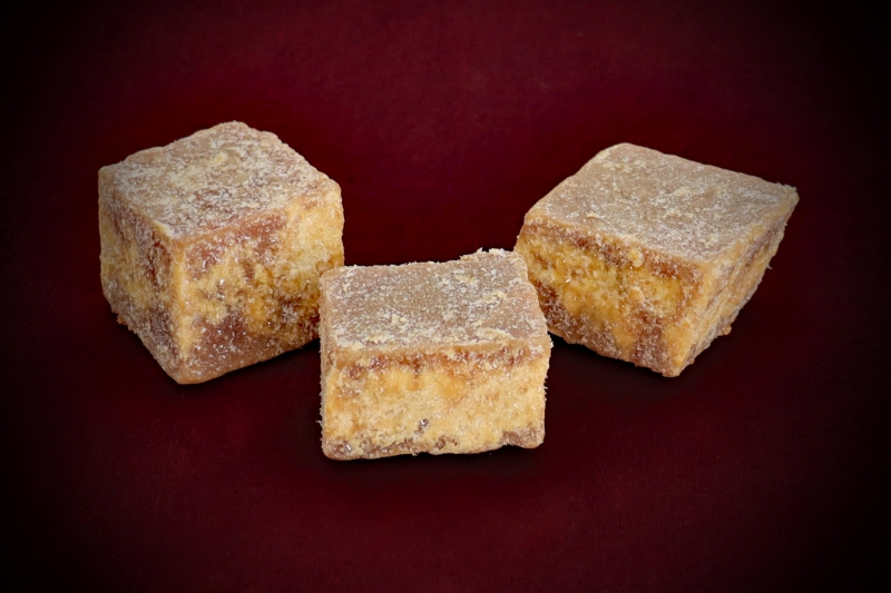 Honey Amber Rock Perfume - Image 3