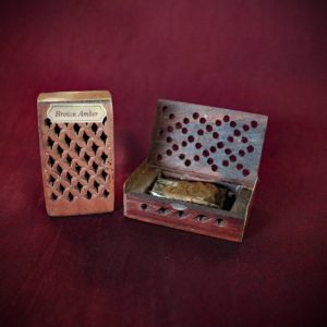 Dark Amber Rock Perfume