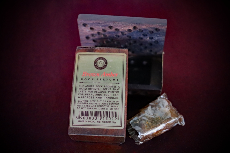 Dark Amber Rock Perfume - Image 5
